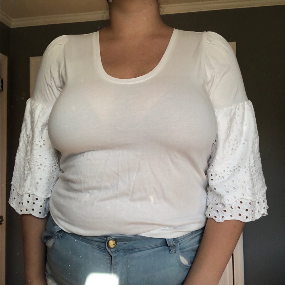 3/4 Sleeve Eyelet Detail Scoop Neck Top